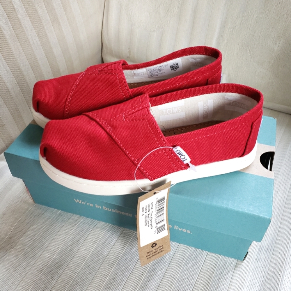 Red canvas Alpharetta Toms